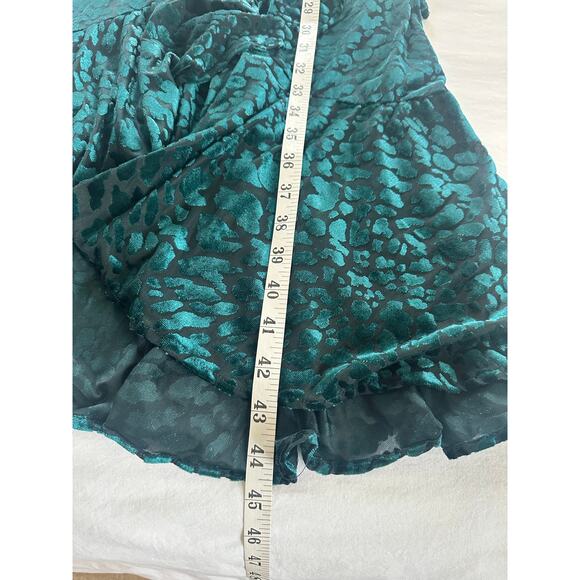Calvin Klein Animal Print Velvet Burnt Out Emerald Green Wrap Dress Size 6 NWT - Picture 11 of 13